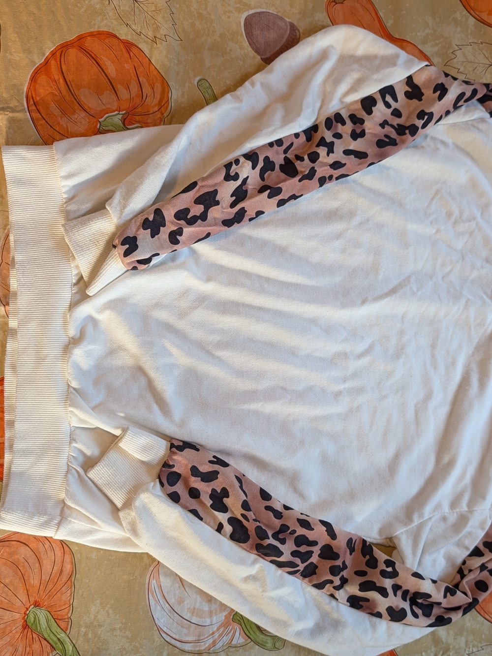 SHEIN Cream Pullover with Pink Leopard Trim